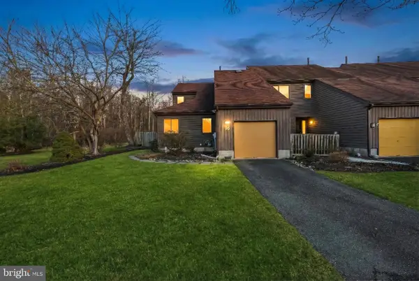 16 Jacob Ct, EWING, NJ 08628