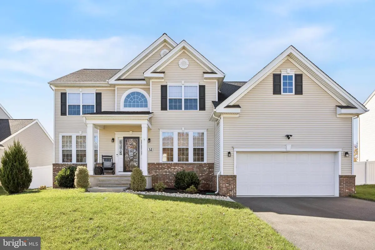 32 Stoneham Rd, Trenton, NJ 08638 - Image #1