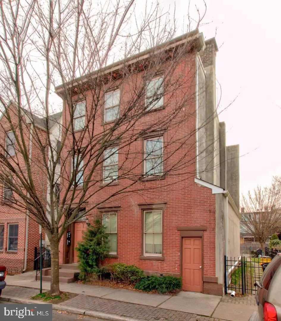 35 Ewing St, Trenton, NJ 08609 - #1