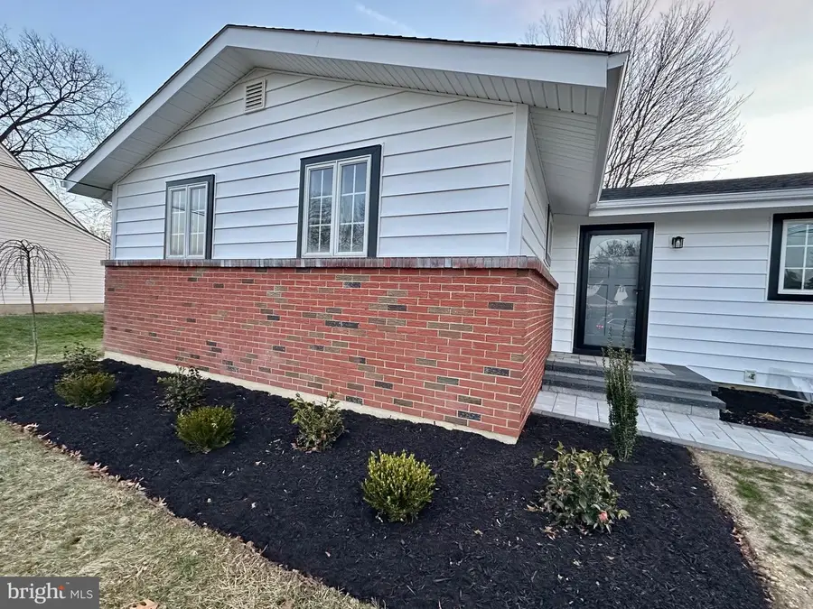 21 Rolling Ln, Hamilton, NJ 08690 - Image #3