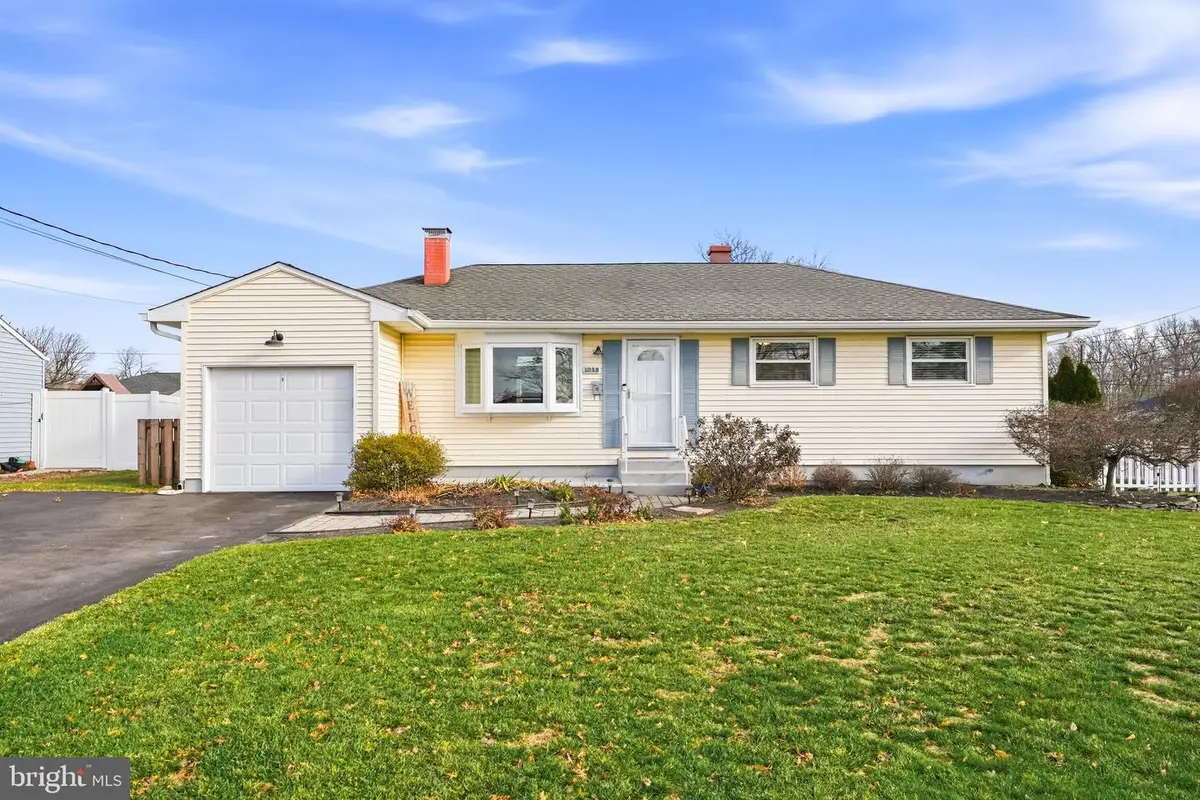 1038 Estates Blvd, Hamilton, NJ 08690 - Image #1