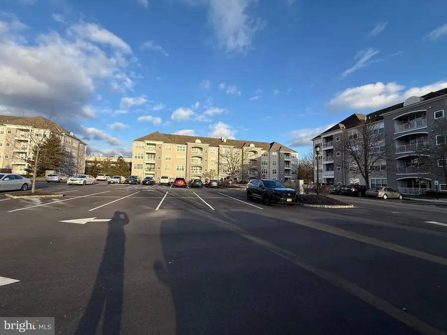 231 Masterson Ct, Ewing Township, NJ 08618 - Image #2