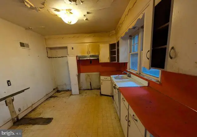 222 Oliver Ave, Trenton, NJ 08618 - Image #2