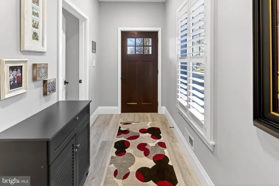 114 Laning Ave, Pennington, NJ 08534 - Image #2