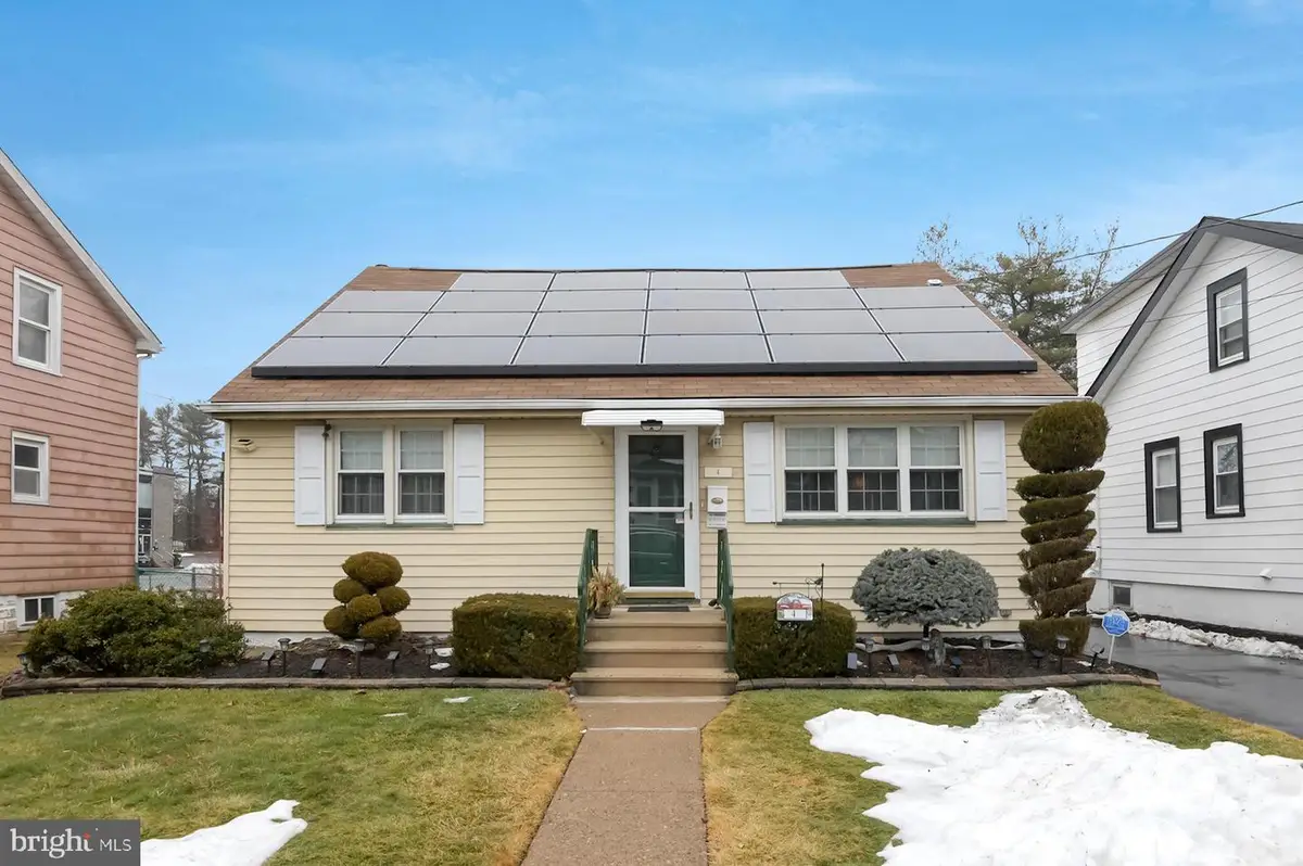 4 New Hillcrest Ave, Ewing, NJ 08628 - #1