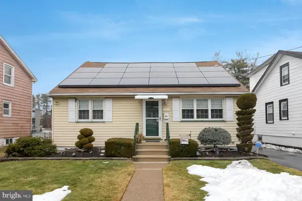 4 New Hillcrest Ave, EWING, NJ 08628