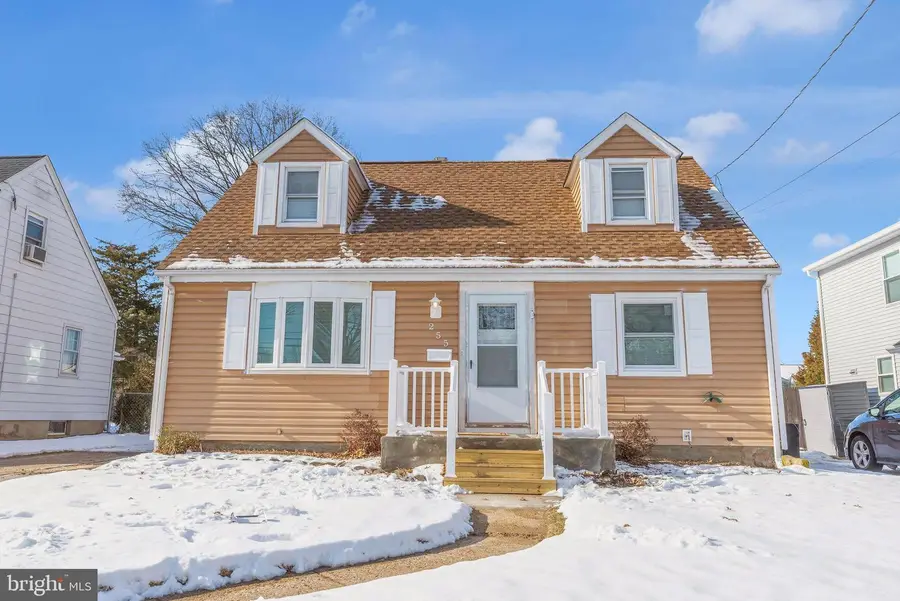 255 Regina Ave, Hamilton, NJ 08619 - Image #2