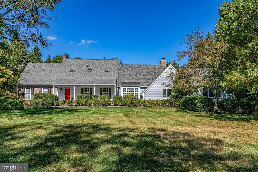 23 Meadow Ln, Pennington, NJ 08534 - Image #2