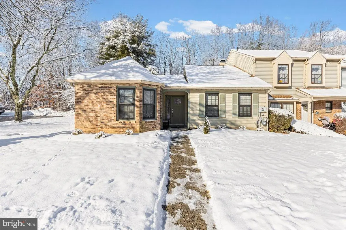 9 Devon Ct, Robbinsville, NJ 08691 - Image #1