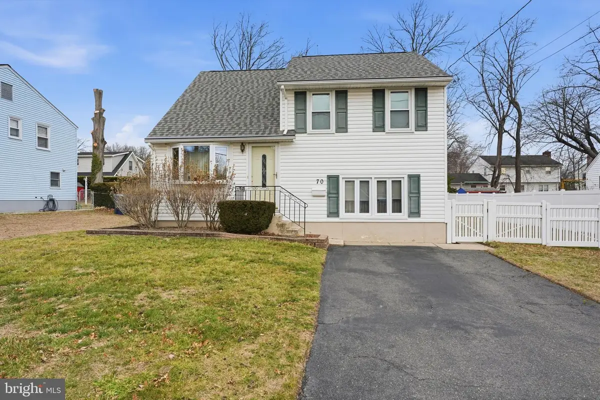 70 Smithfield Ave, Lawrence, NJ 08648 - Image #1