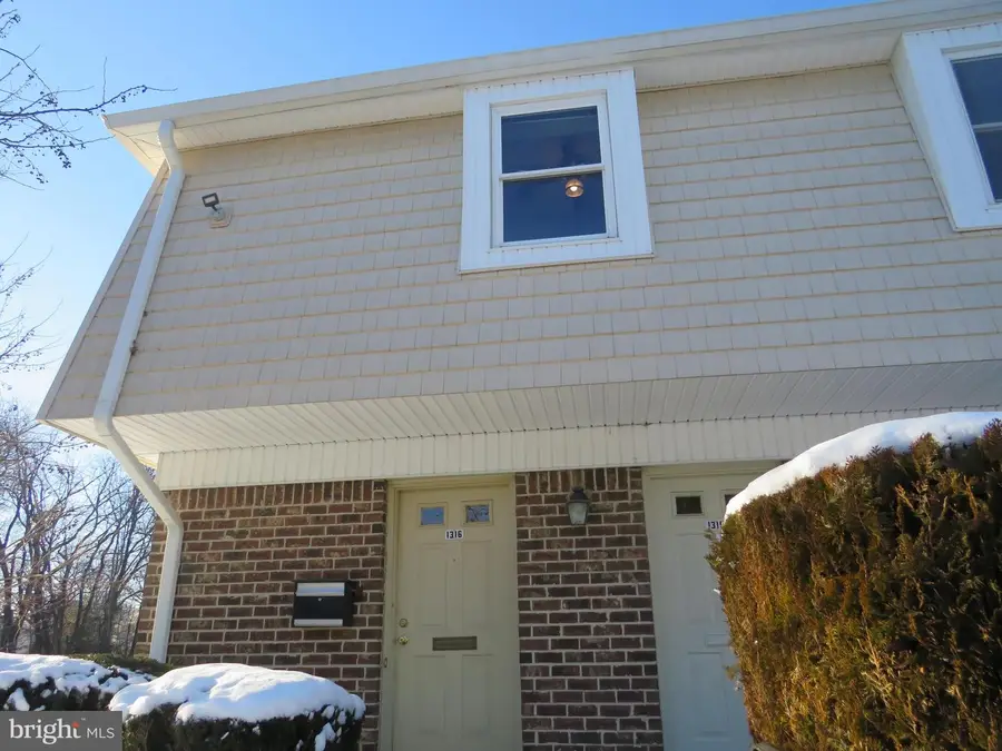 1316 Silver Ct, Hamilton, NJ 08690 - Image #2