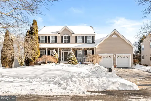 7 Rembrandt Way, EAST WINDSOR, NJ 08520