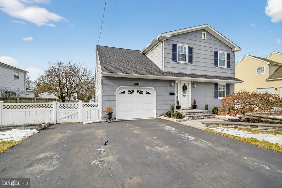 552 N Main St, Hightstown, NJ 08520 - #2