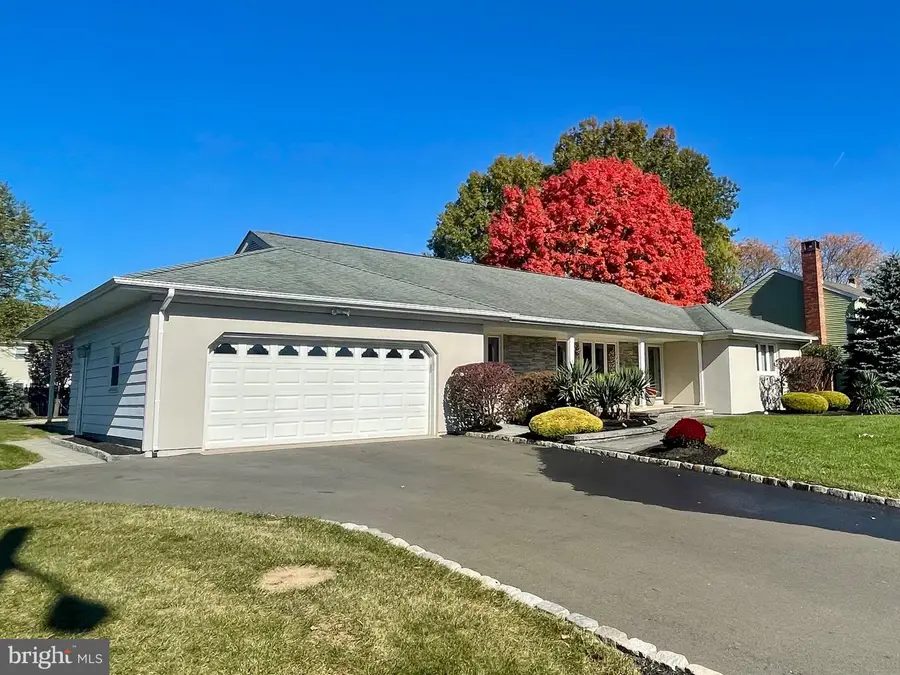 20 Azalea Way, Hamilton, NJ 08690 - Image #2