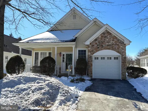 14 Hummingbird Dr, HAMILTON, NJ 08690