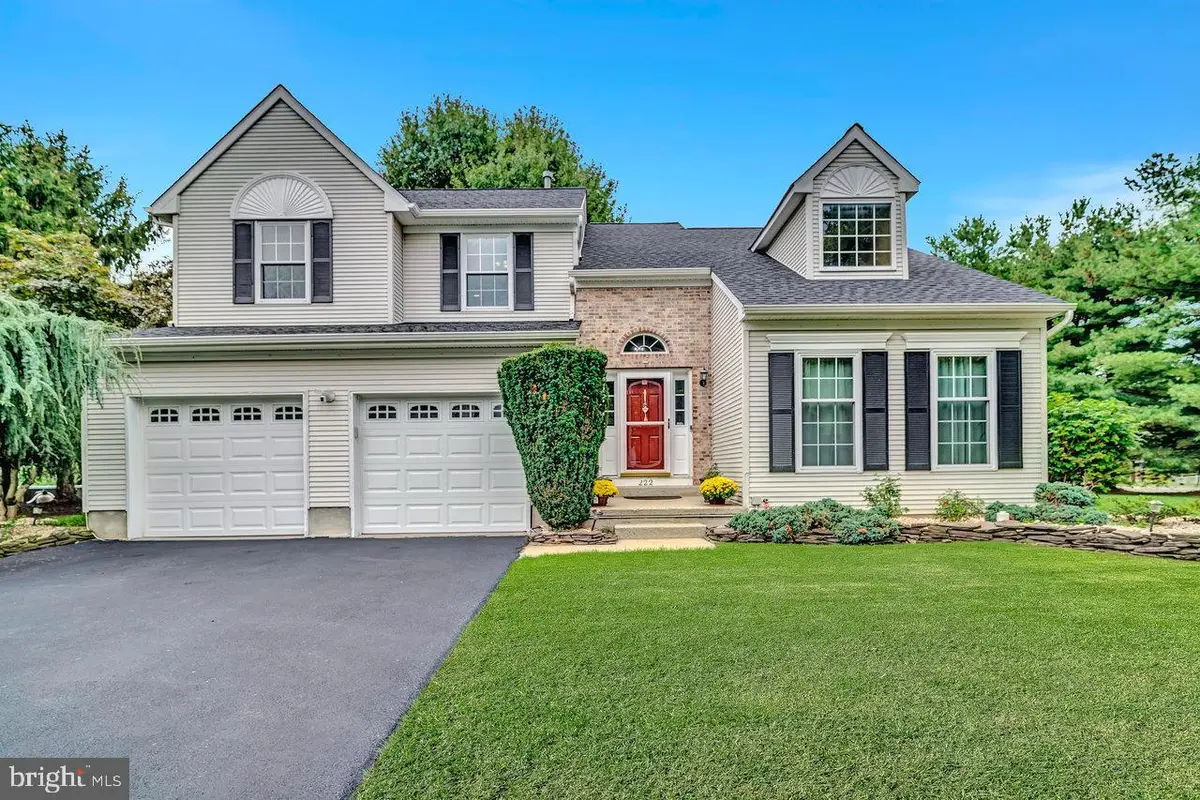 222 Ivanhoe Dr, Robbinsville, NJ 08691 - #1