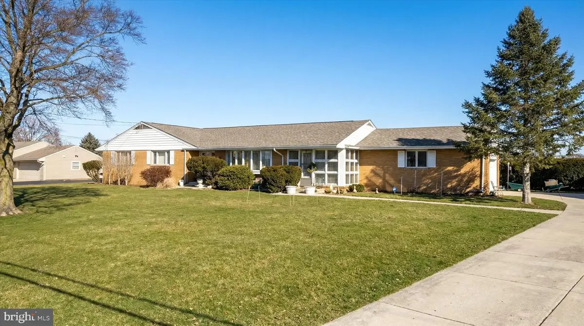 190 Robbins-edinburg Rd, Robbinsville, NJ 08691 - #1