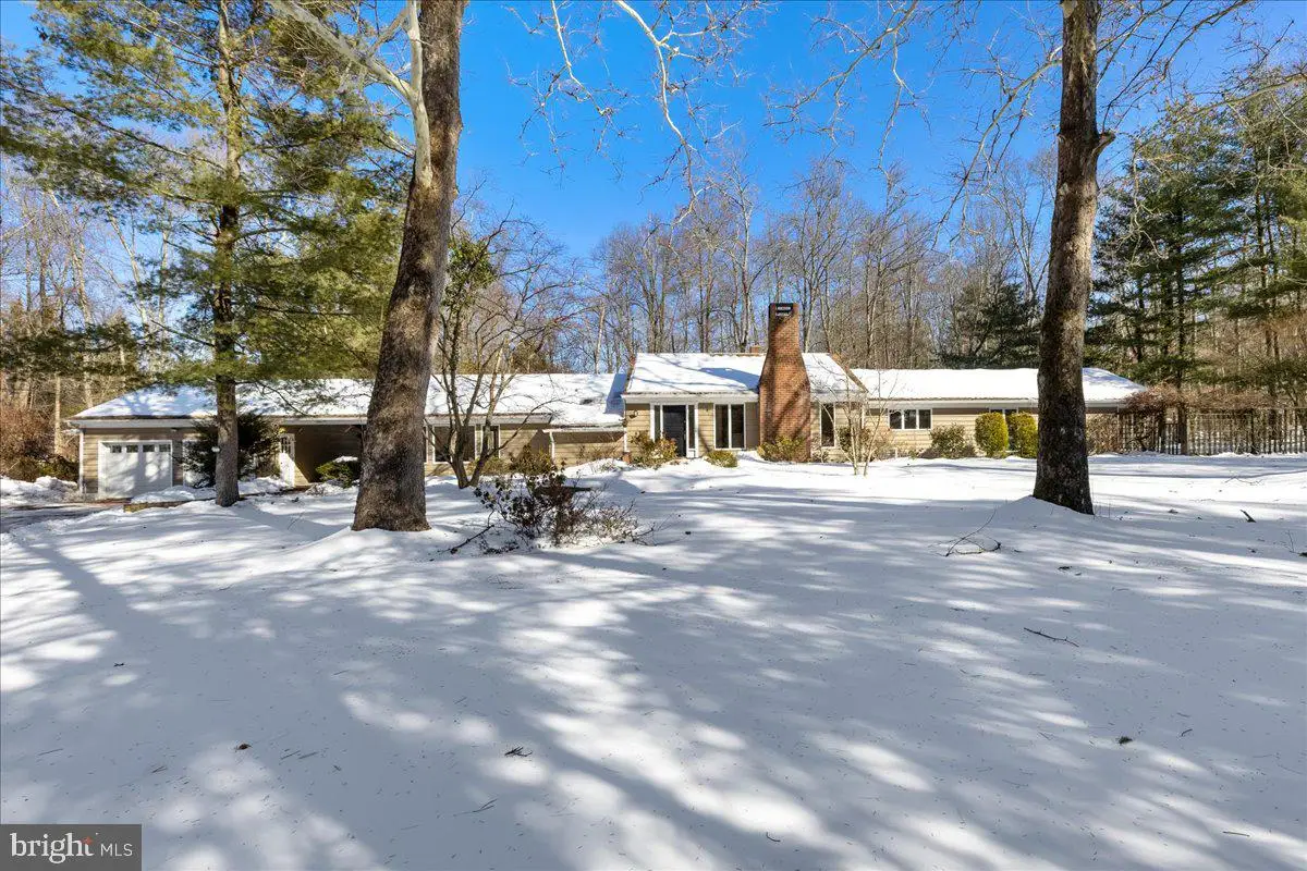 165 Heather Ln, Princeton, NJ 08540 - Image #1