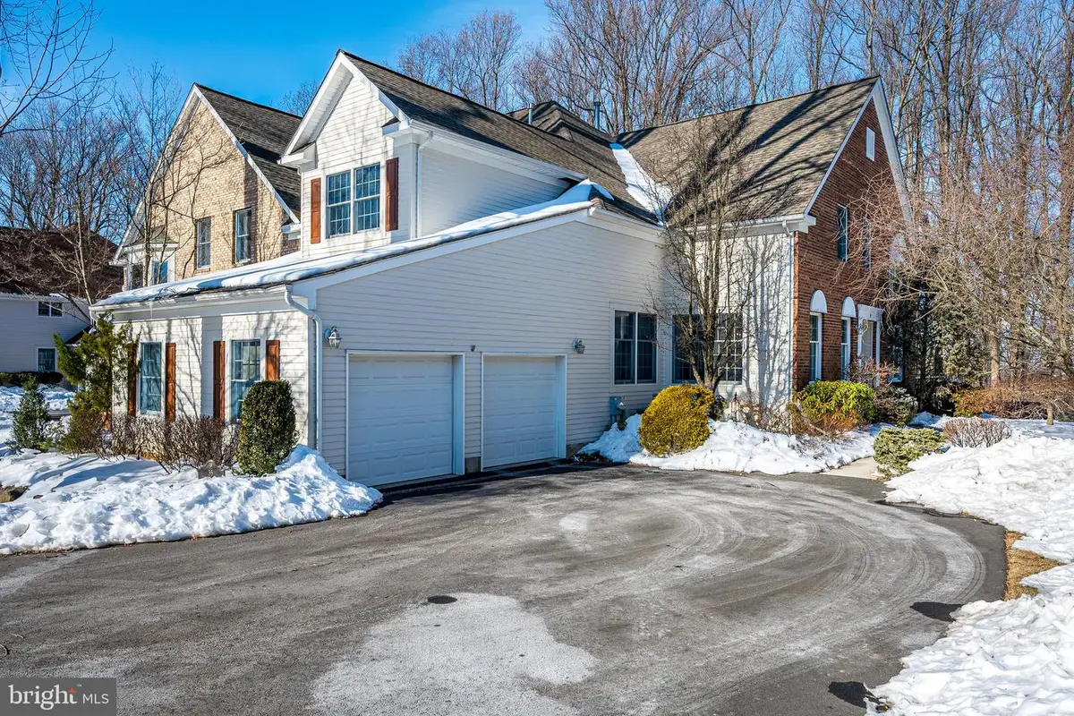 35 Stonewall Cir, Princeton, NJ 08540 - Image #1
