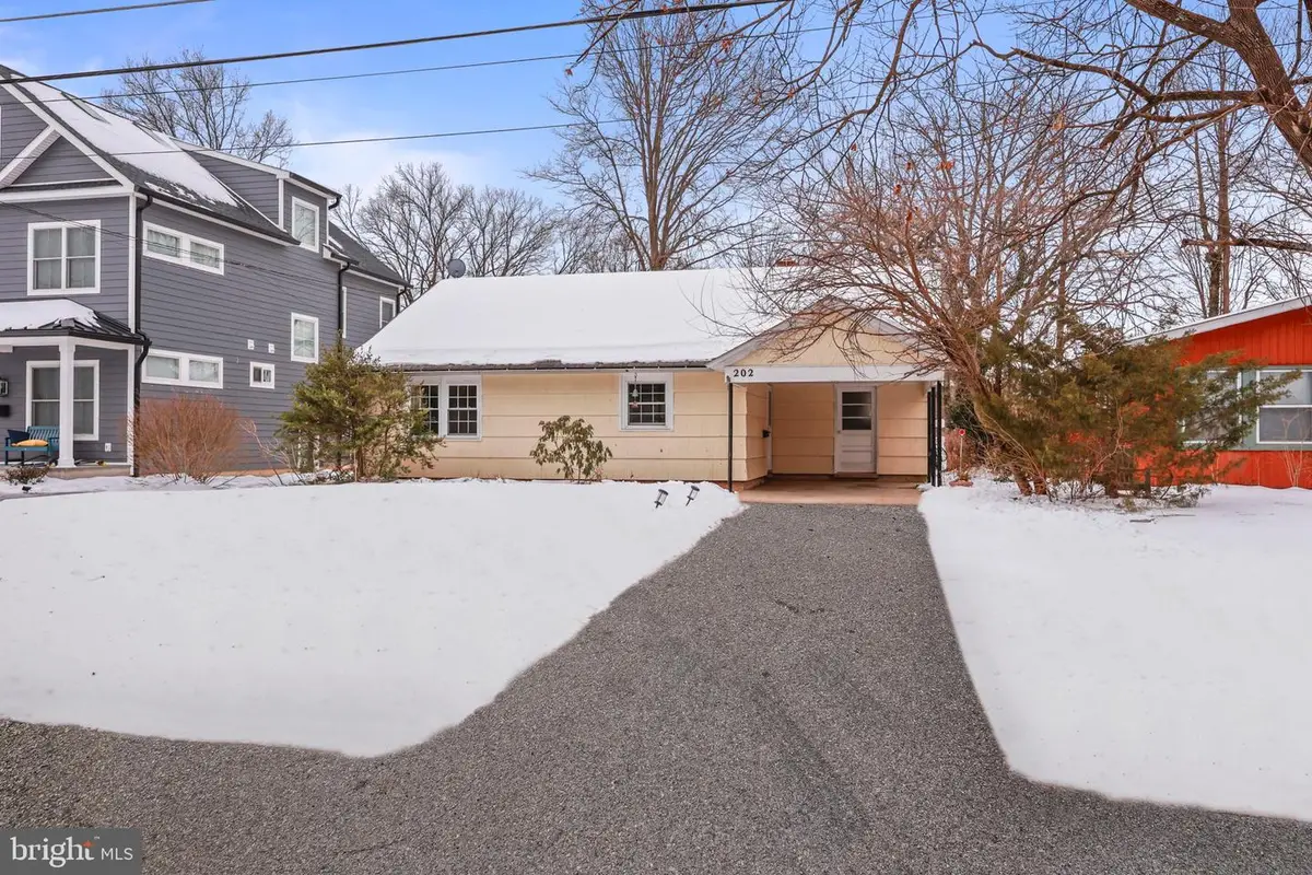 202 Linden Ln, Princeton, NJ 08540 - #1