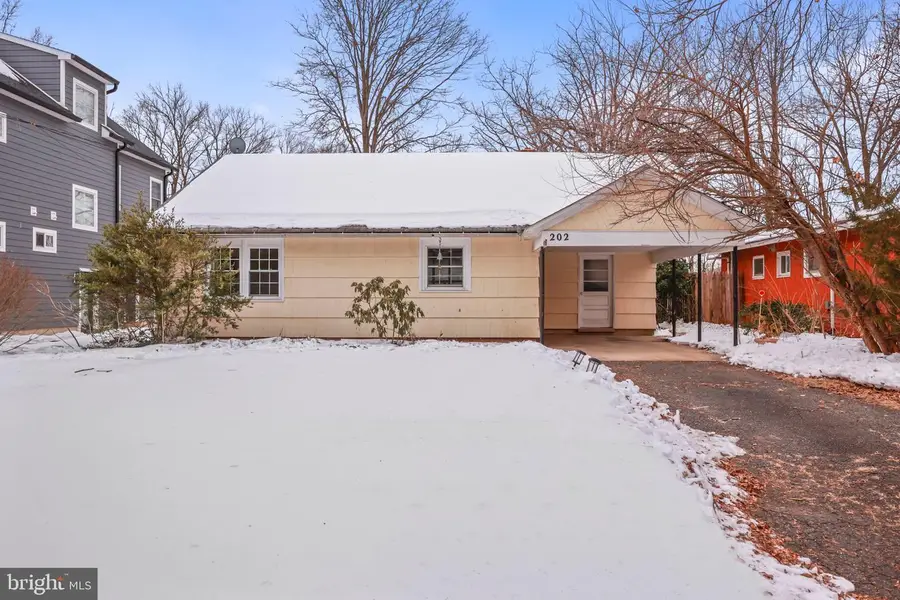 202 Linden Ln, Princeton, NJ 08540 - #2