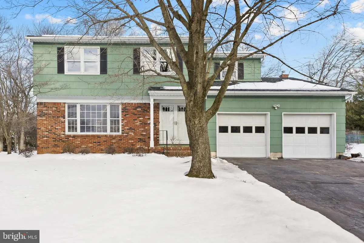 504 Paxson Ave, Hamilton, NJ 08619 - #1