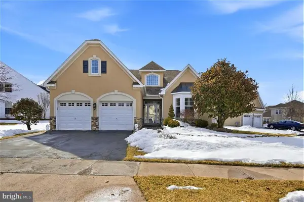 2 Monaco Dr, HAMILTON, NJ 08691