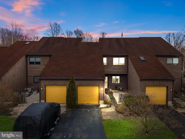 12 Jacob Ct, EWING, NJ 08628