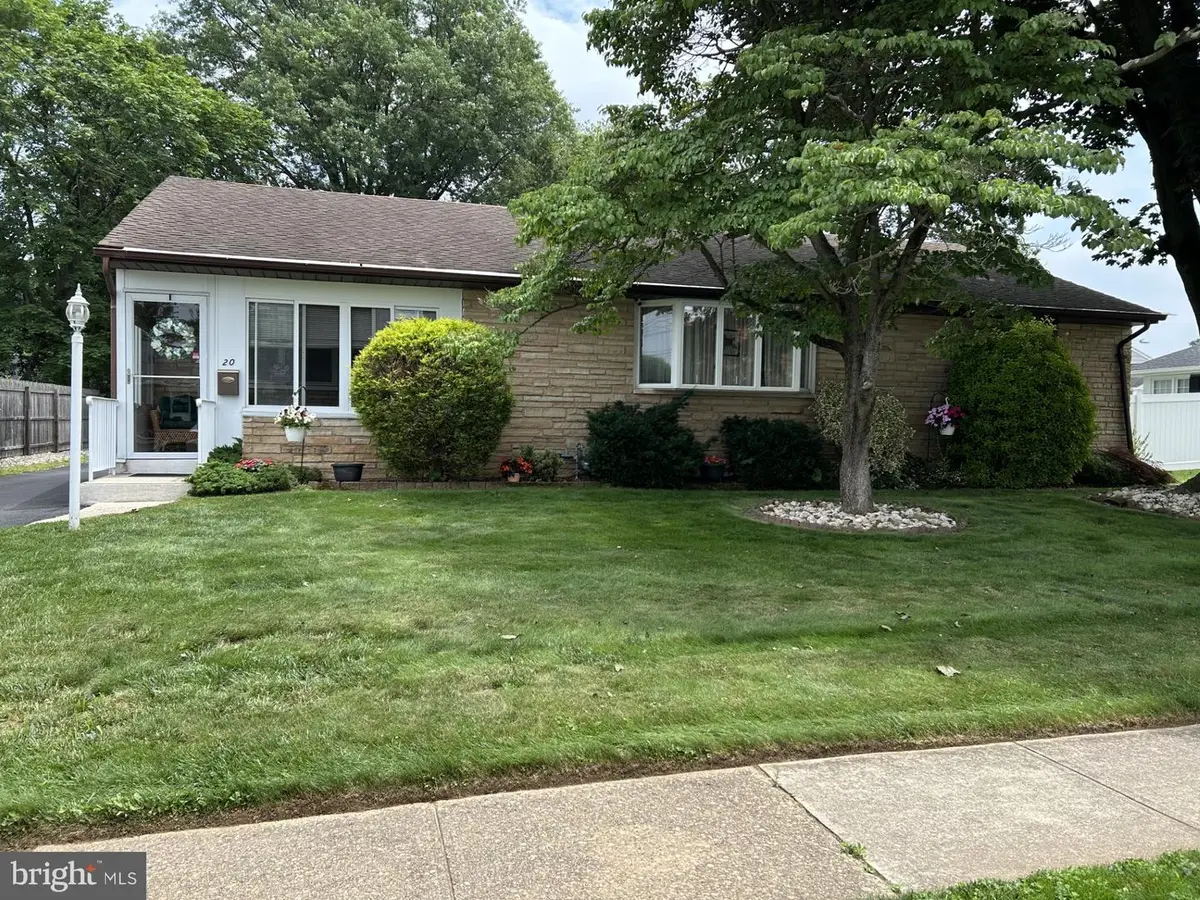 20 Coral Dr, Hamilton, NJ 08619 - #1