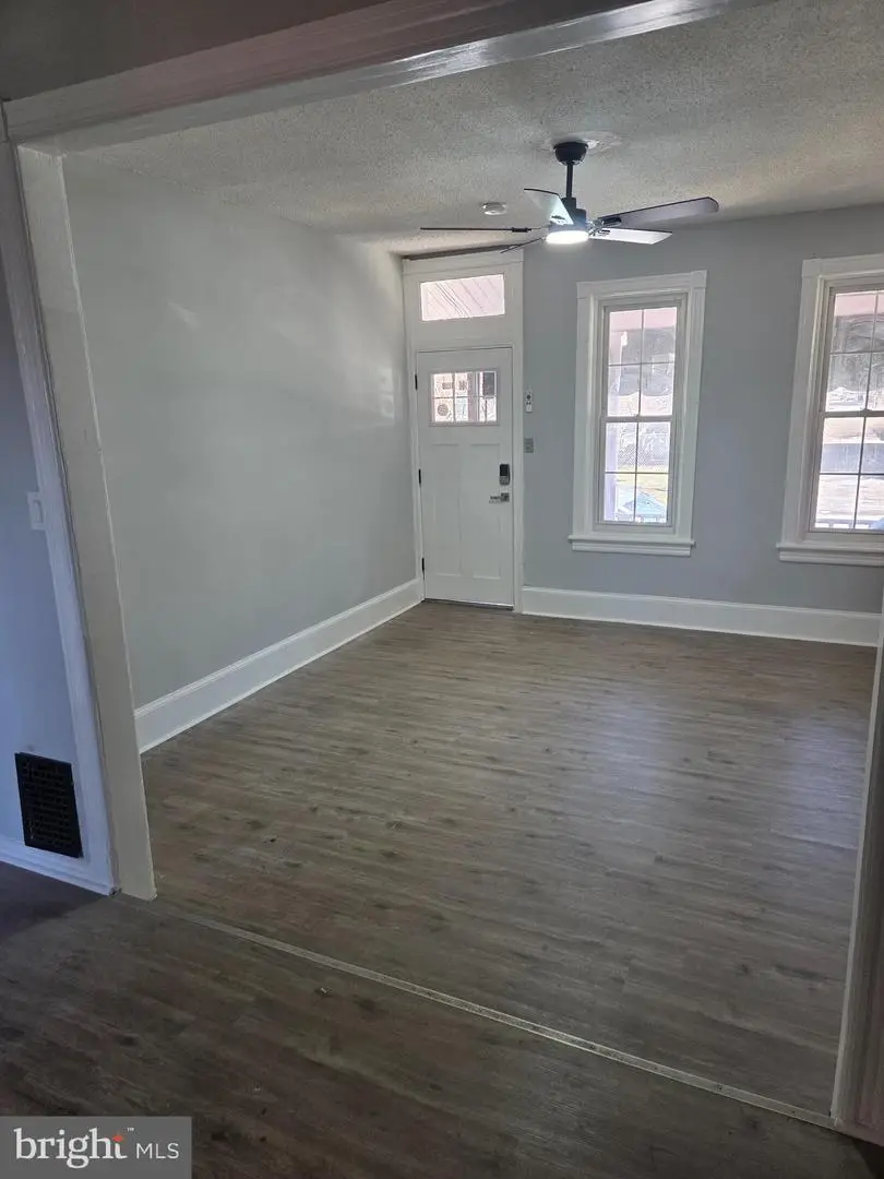 19 Cuyler Ave, Trenton, NJ 08609 - #3