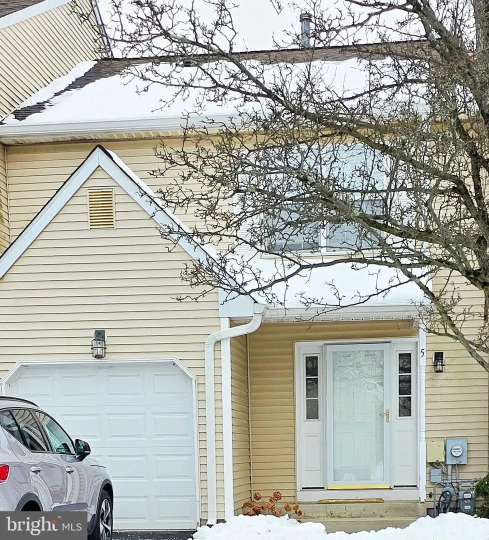 5 Pioneer Ct, Ewing, NJ 08628 - #1