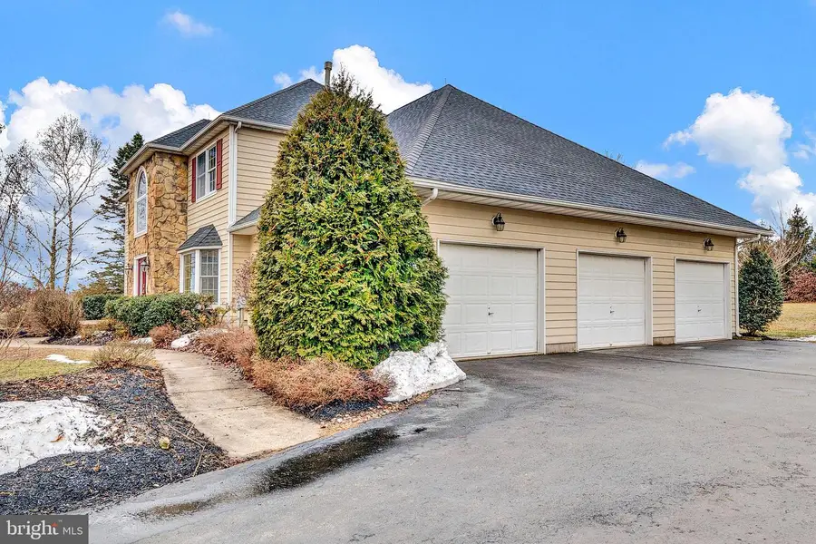 10 Madaket Ln, Pennington, NJ 08534 - #2