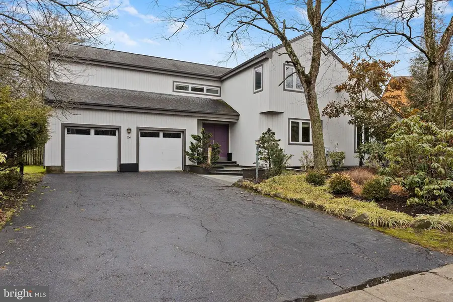 24 Indian Run Rd, Princeton Junction, NJ 08550 - #2