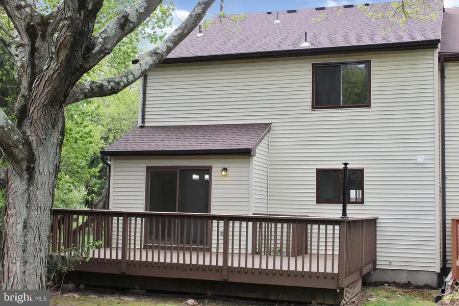 8 Essex Ln, Ewing, NJ 08628 - #3