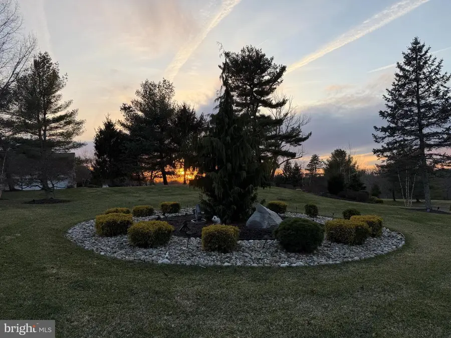 6 Brookside Dr, Titusville, NJ 08560 - #2