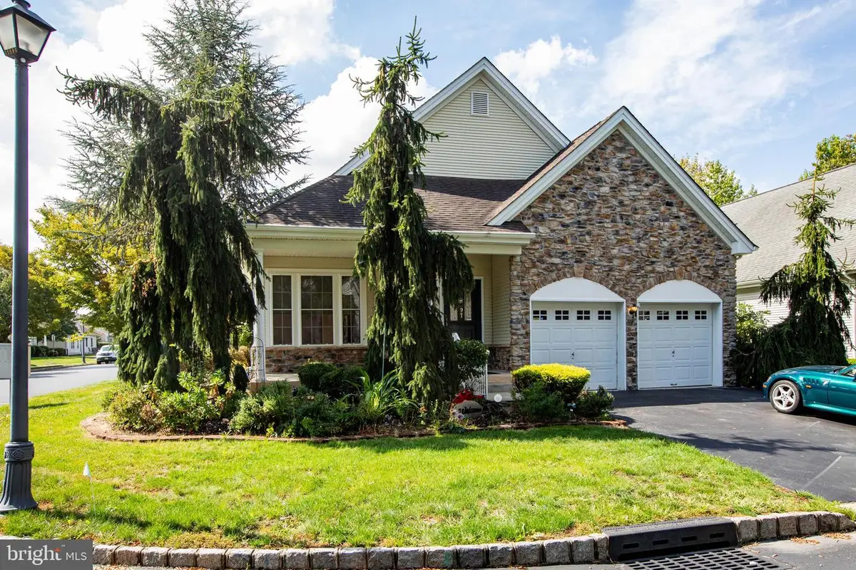 97 Hummingbird Dr, Hamilton, NJ 08690 - #1