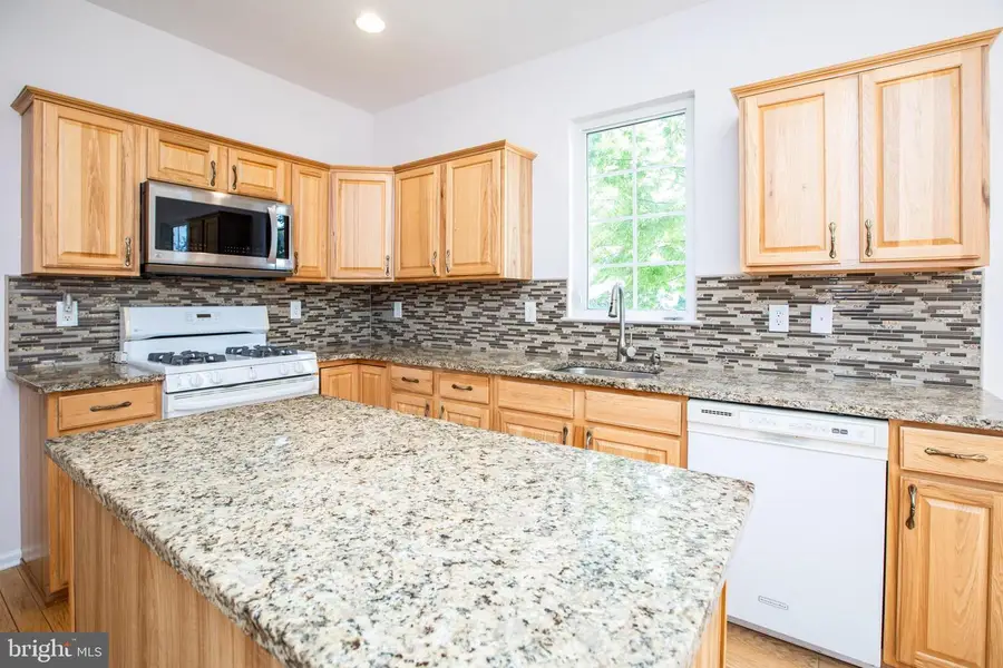 97 Hummingbird Dr, Hamilton, NJ 08690 - #3