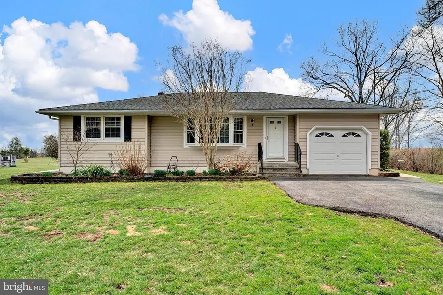 88 Woosamonsa Rd, Pennington, NJ 08534 - #2