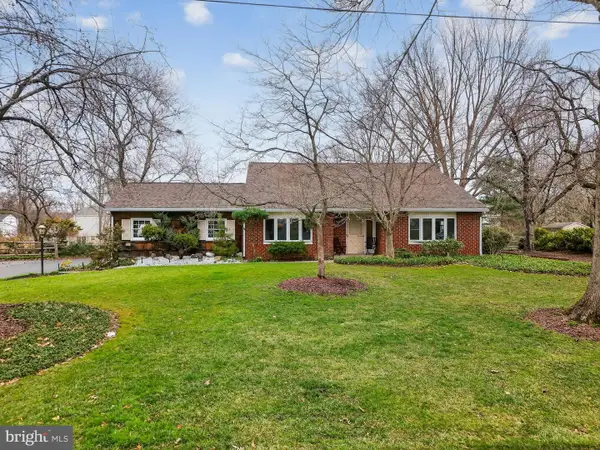 7 Stanford Ct, EAST WINDSOR, NJ 08520