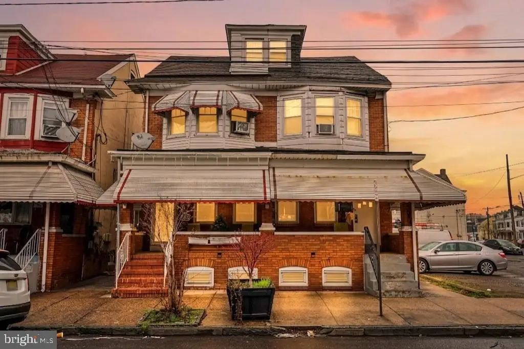 814 Chestnut Ave, Trenton, NJ 08611 - #1