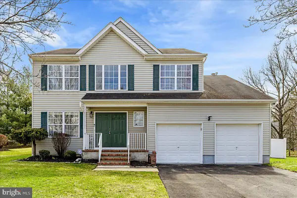 27 Blossom Dr, EWING TWP, NJ 08638