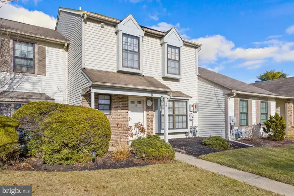 39 Banbury Ct, ROBBINSVILLE, NJ 08691