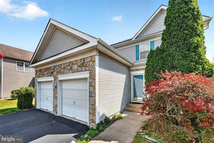 8 Fountayne Ln, Lawrence, NJ 08648 - #3