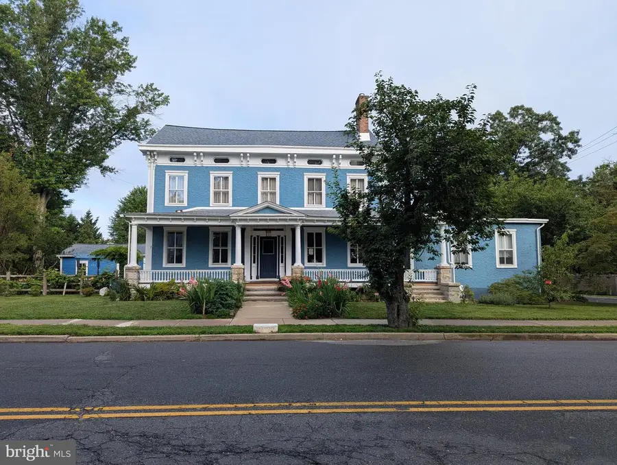 302 S Main St, Hightstown, NJ 08520 - #2