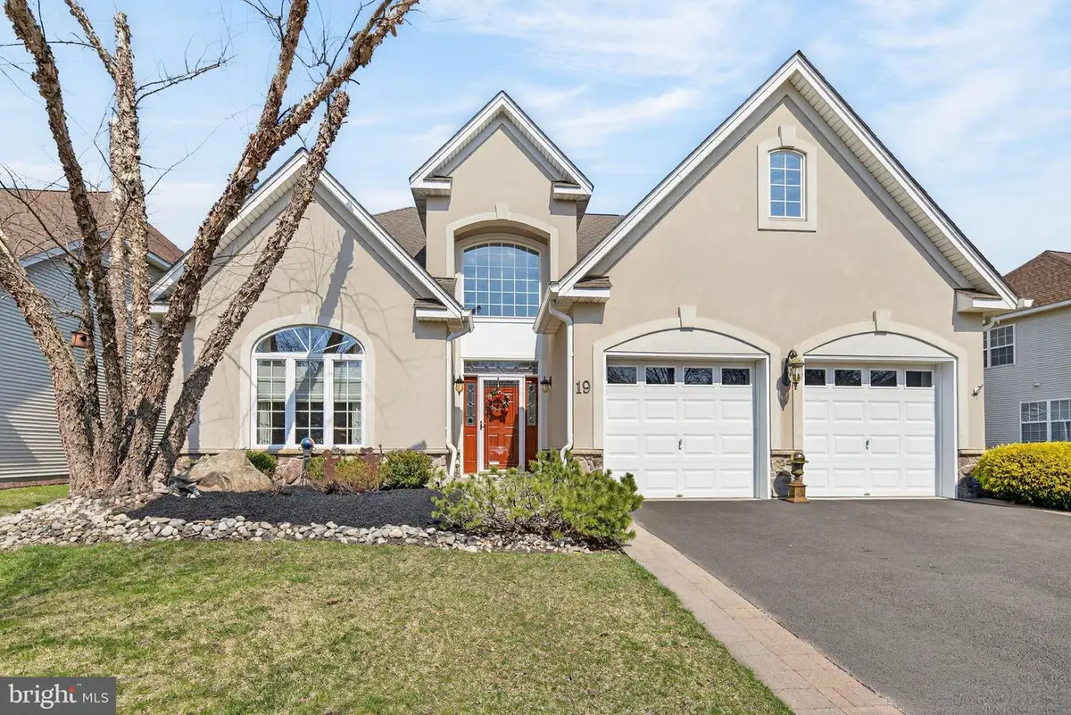 19 Monte Carlo Dr, Robbinsville, NJ 08691 - #1