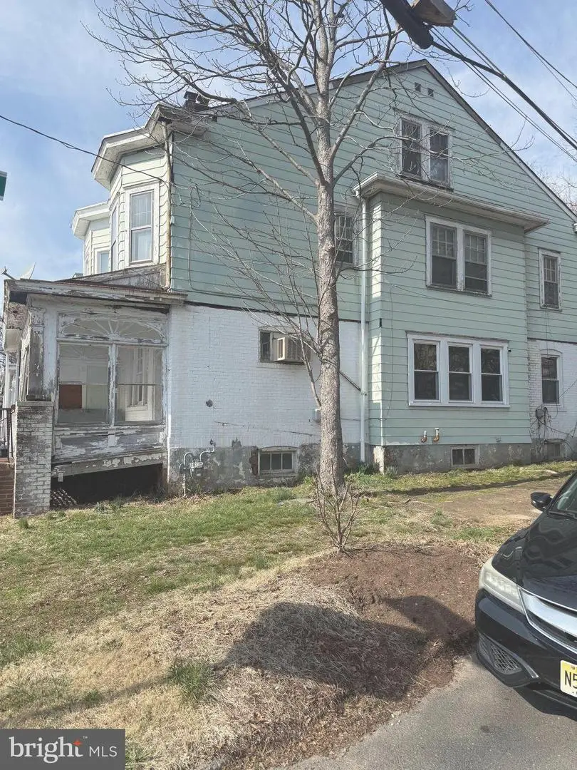 2 Laurel Pl, Trenton, NJ 08618 - #3