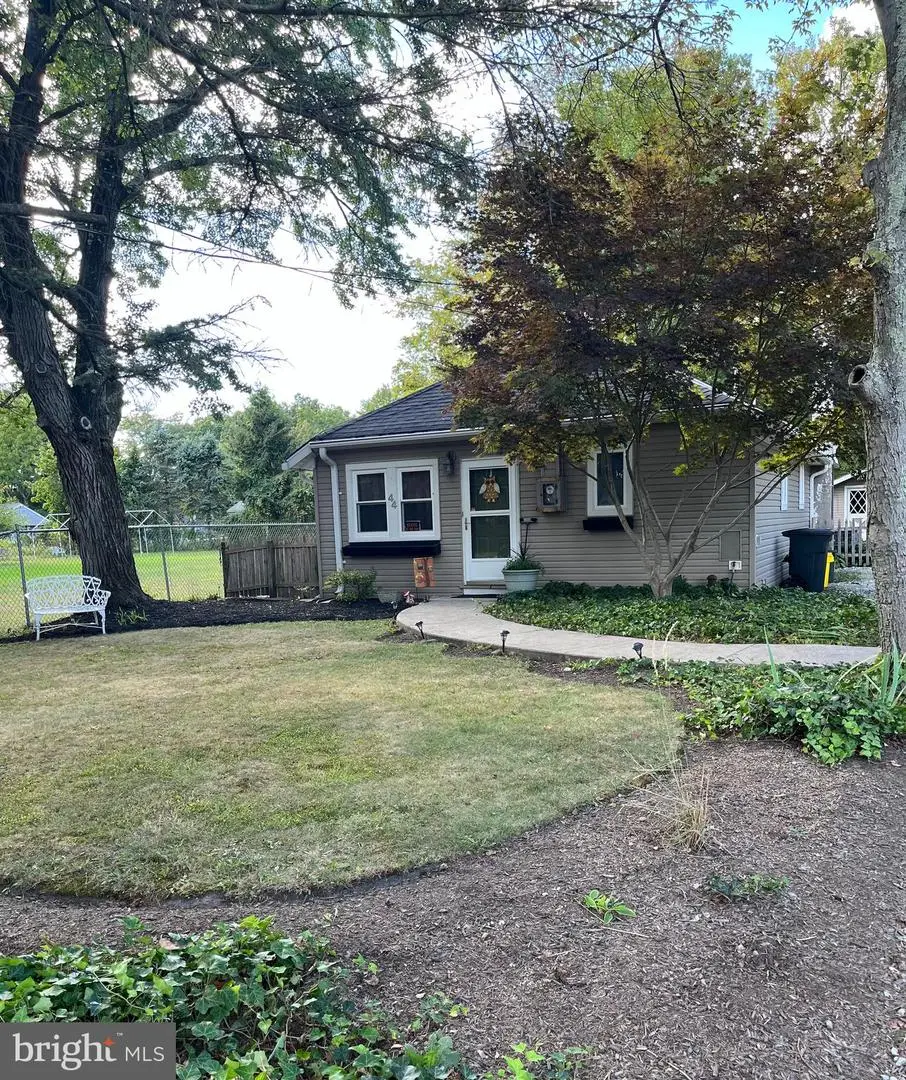 44 Fairlawn Ave, Hamilton, NJ 08619 - #1