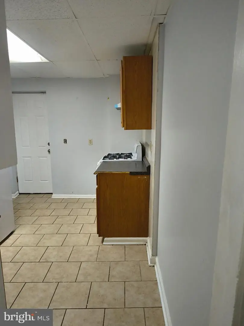 427 Elmer St, Trenton, NJ 08611 - #3