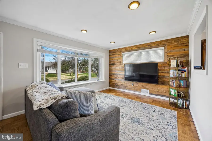 8 Toby Ln, Hamilton, NJ 08620 - #3