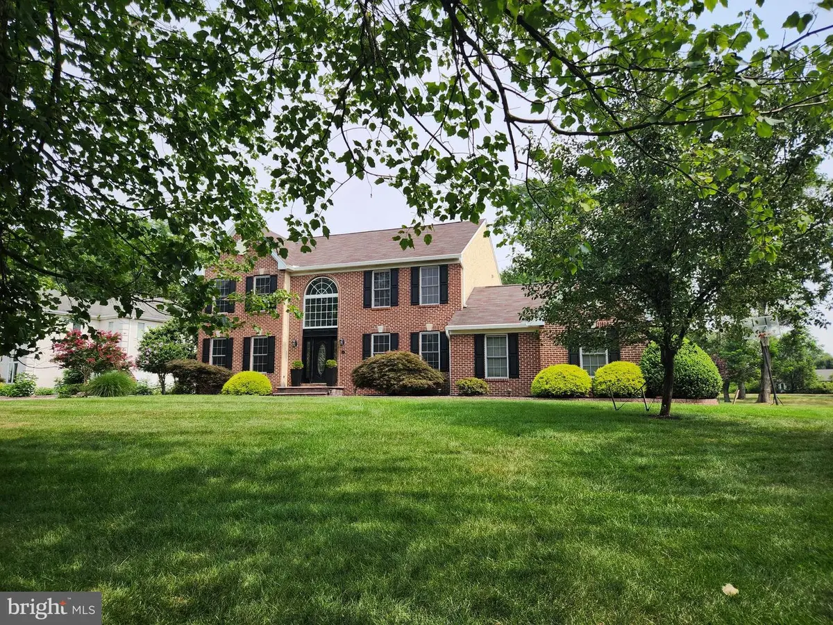 4 Eric Ct, Lawrenceville, NJ 08648 - #1